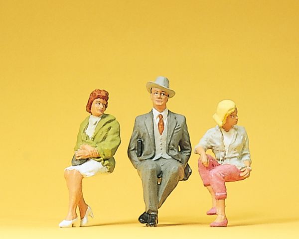 Sitzende Personen / Preiser 45036